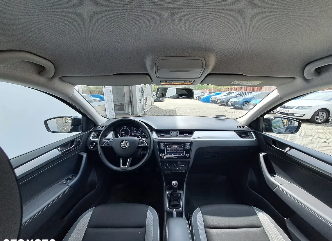 Skoda RAPID cena 49900 przebieg: 117000, rok produkcji 2019 z Będzin małe 29
